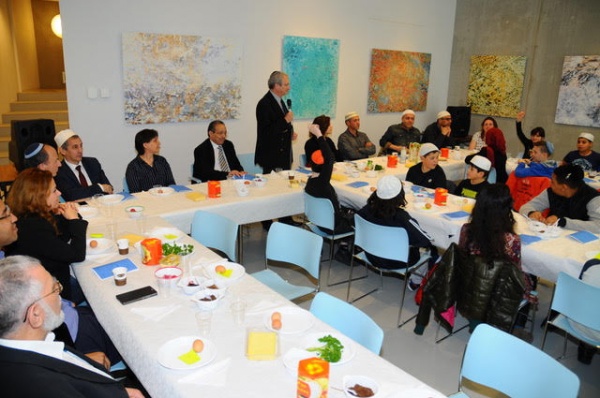Joden en moslims eten en leren&nbsp;samen!